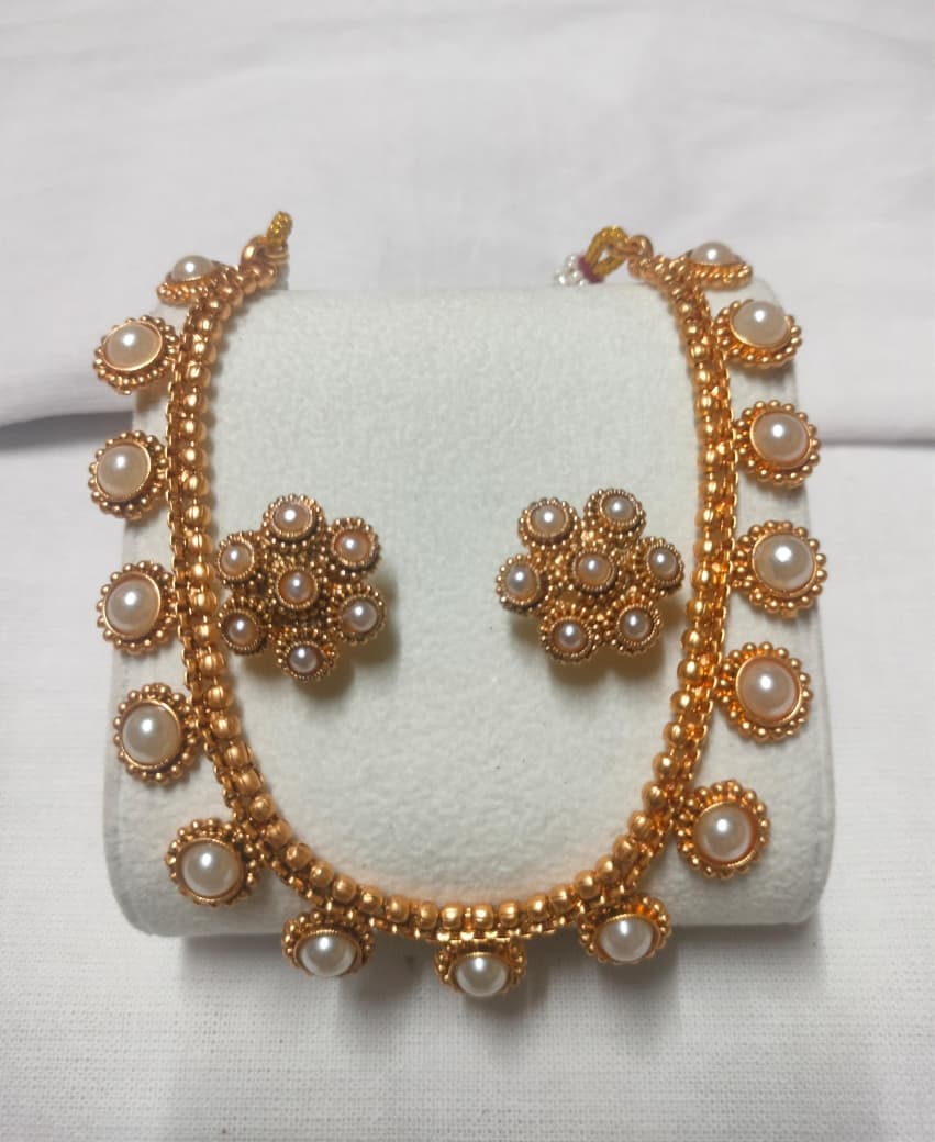 White stone necklace