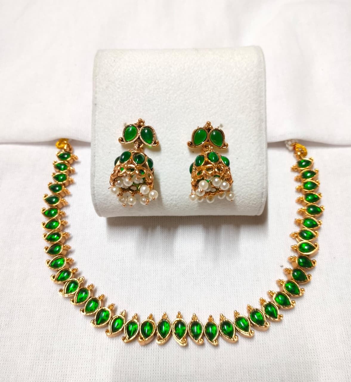 Reversible necklace with Jumkas