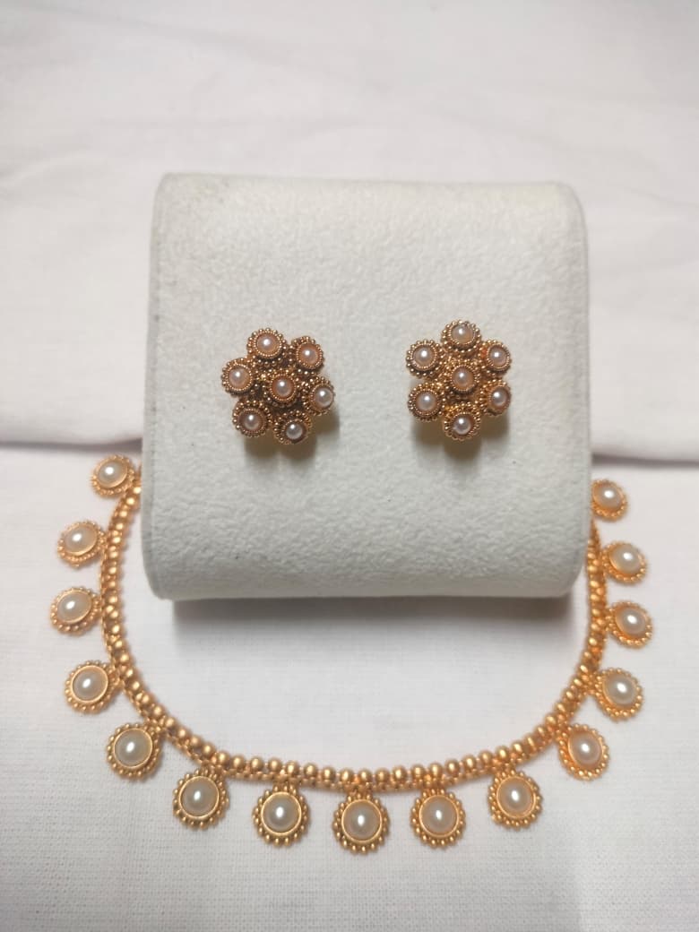 White stone necklace