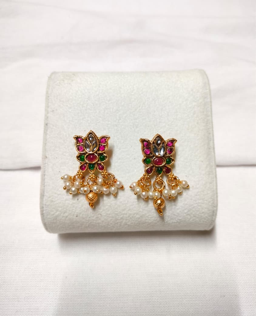 Layered lotus pendant mala